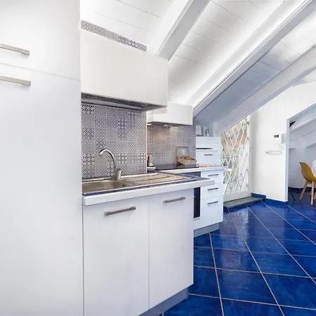 דירה De Vivo Realty - Bells